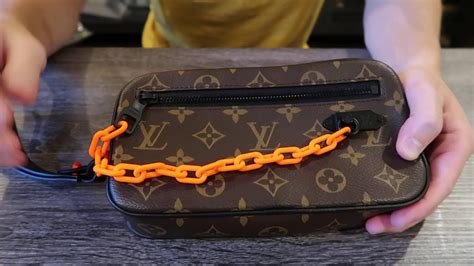 Louis Vuitton Pochette Volga Virgil Close up! .